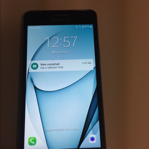 Cell phone. From Metro. - Picture 2 of 5